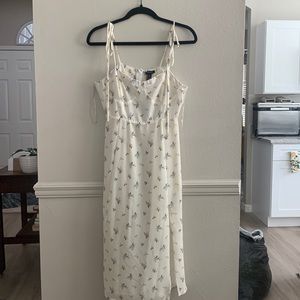 Floral off-white Flowey slit dress forever 21 large
